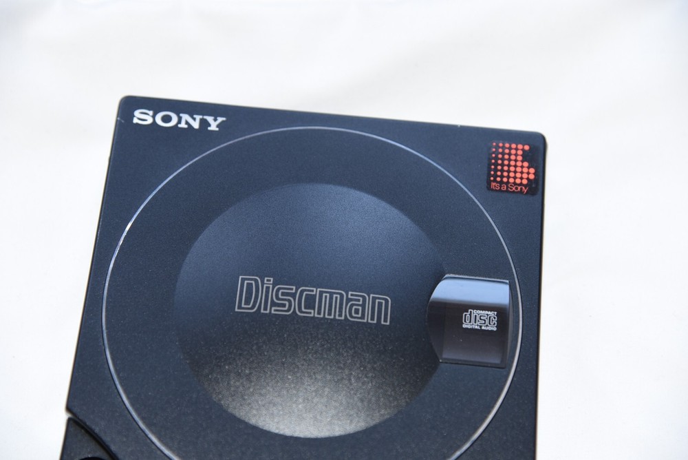 Sony D-10 Discman Personal CD Player Working