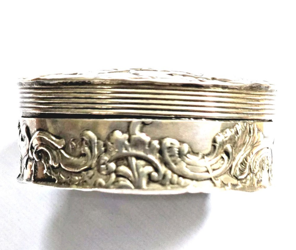 Reduced Antique Dutch Solid Silver Embossed Trinket Box 6cm x 5cm Shell Shaped