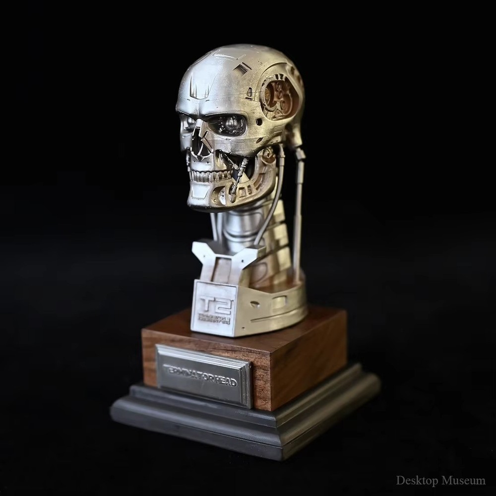 Office Desk Skull Ornament