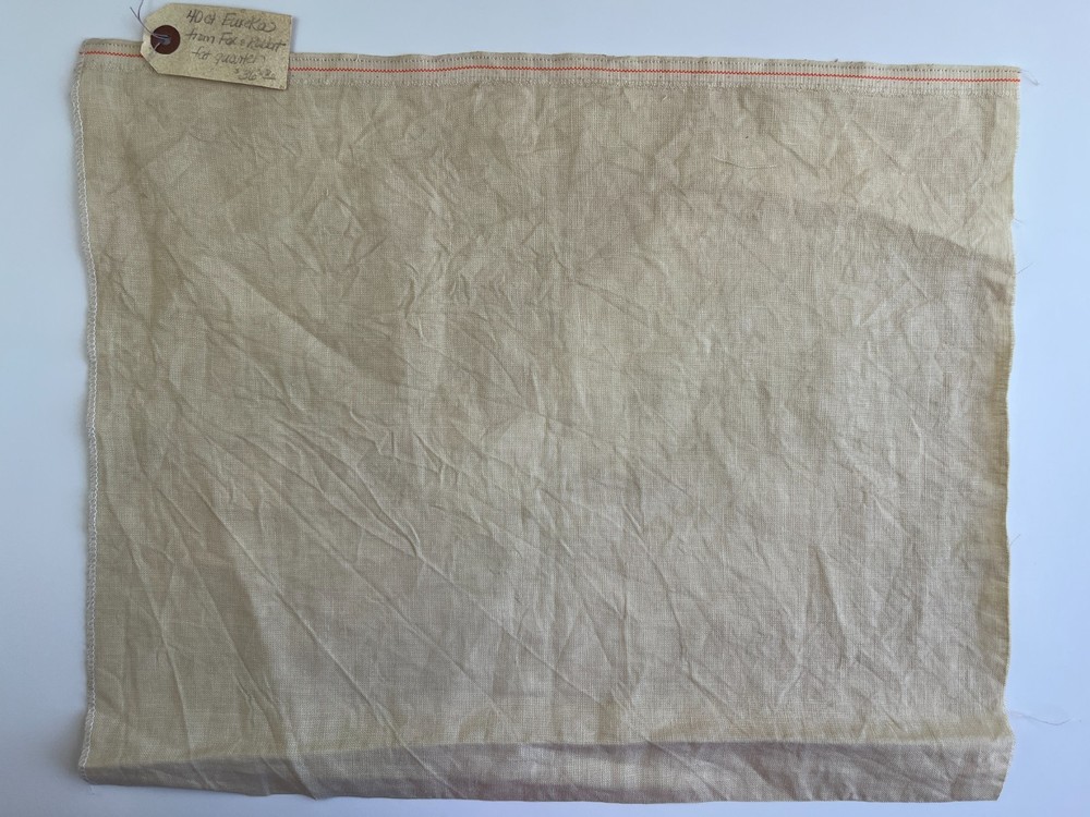 Fox & Rabbit 40 Ct Linen in Eureka 14.5x18