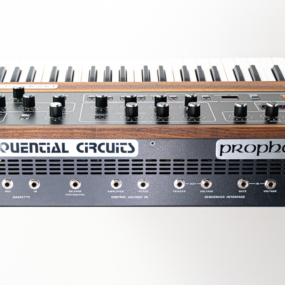 1982 Sequential Circuits Prophet-5 | Rev 3.3 | Model 1000 w/ Kenton MIDI