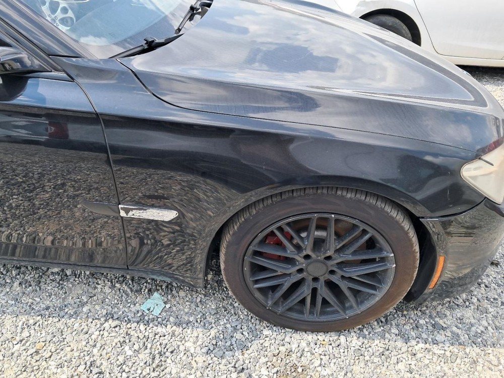 750IL 2013 Glove Box 4778425