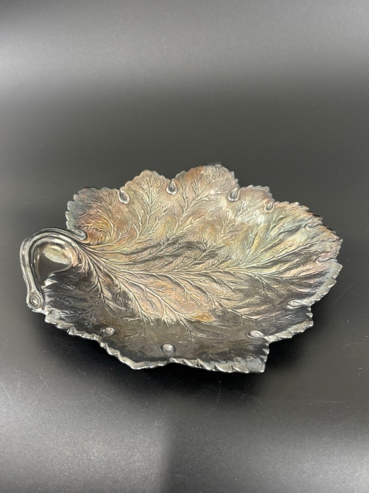 Vintage Reed & Barton Silver-Plated Leaf Dish Shallow – Pattern 140