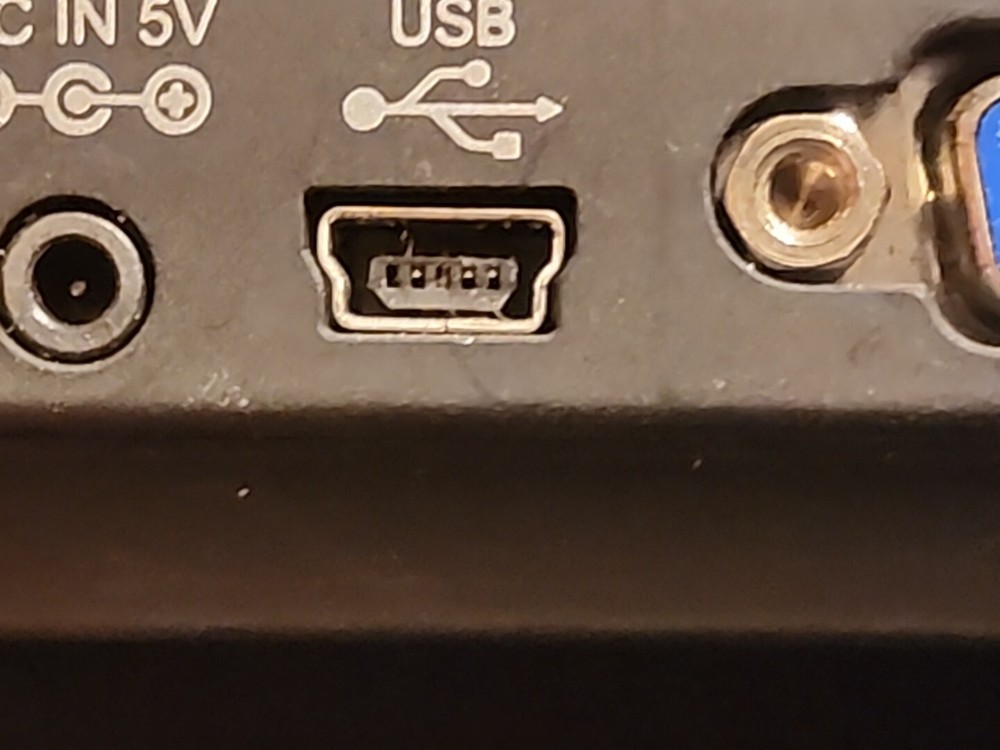 Elmo MO-1 Portable Visual Preseter Document Camera - No USB Connection