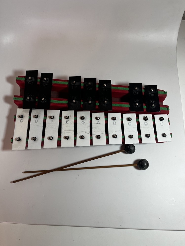 One Double 17 Note Used Xylophone