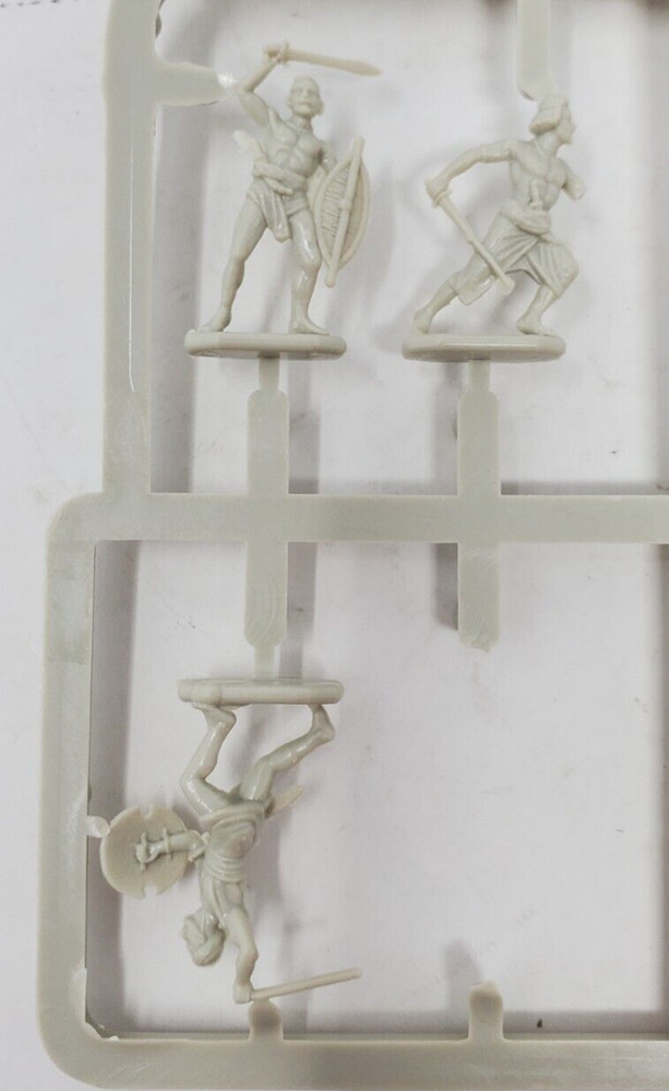 Waterloo 1815 - Dervish Infantry Figures Plastic 1:48 1"
