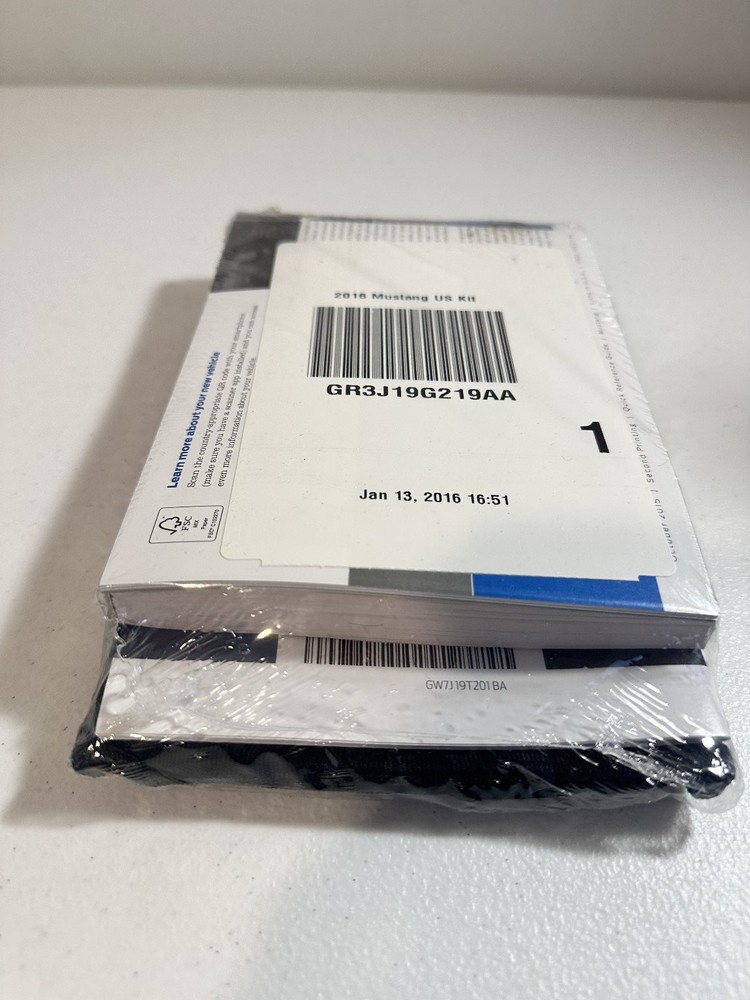 2016 Ford Mustang Owner's Manual Set