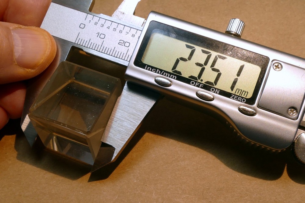 25.6mm Wire Grid Polarizing Cube 1" 400-700nm