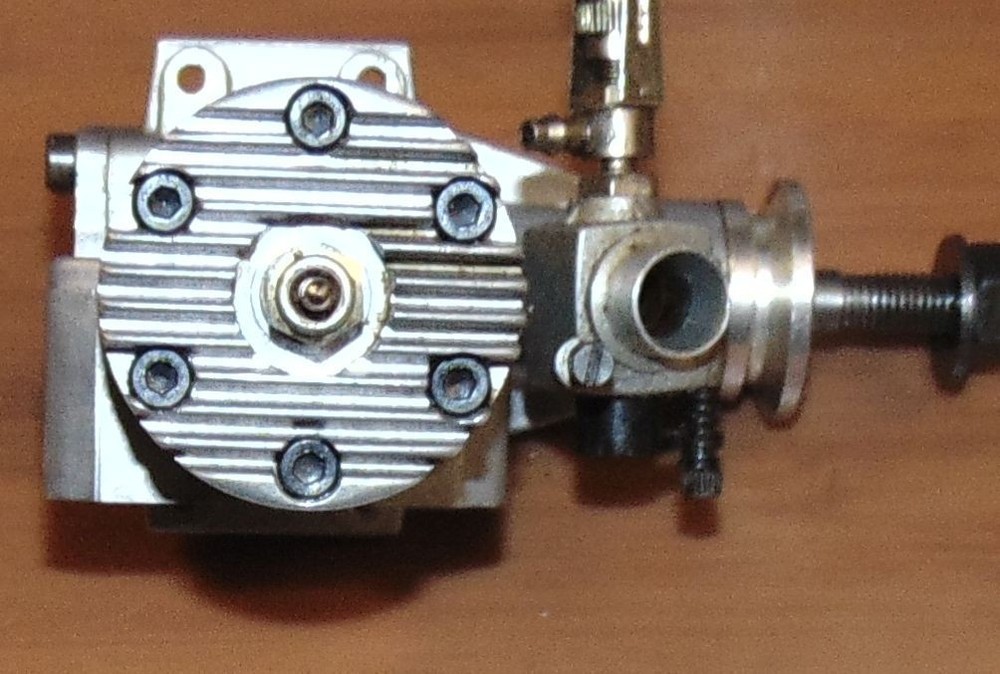 Thunder Tiger GP 40 RC Model Airplane Engine.. nice 3