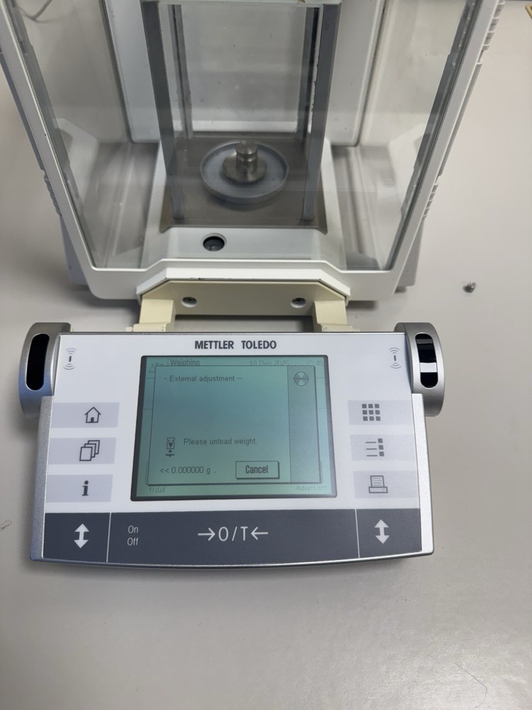Mettler AX26 Comparator Analytical Balance