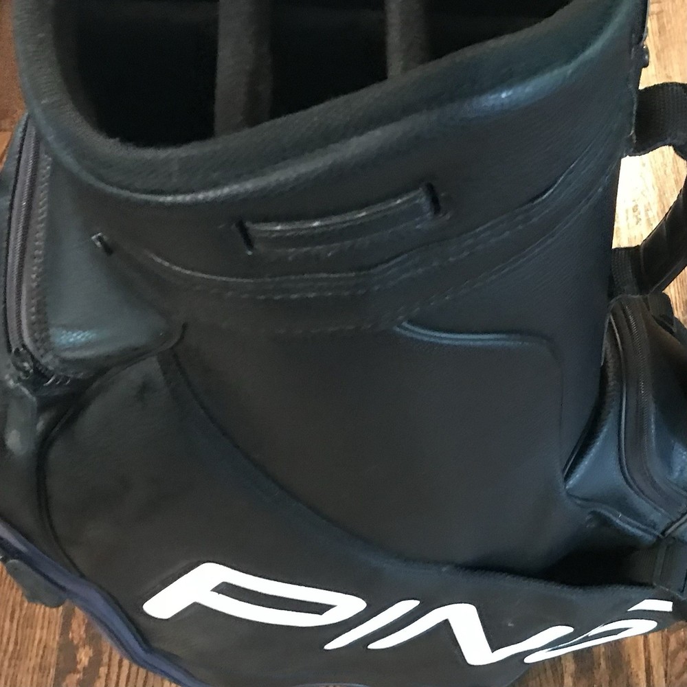 Ping Golf Bag/Pre-Owned Good Condition