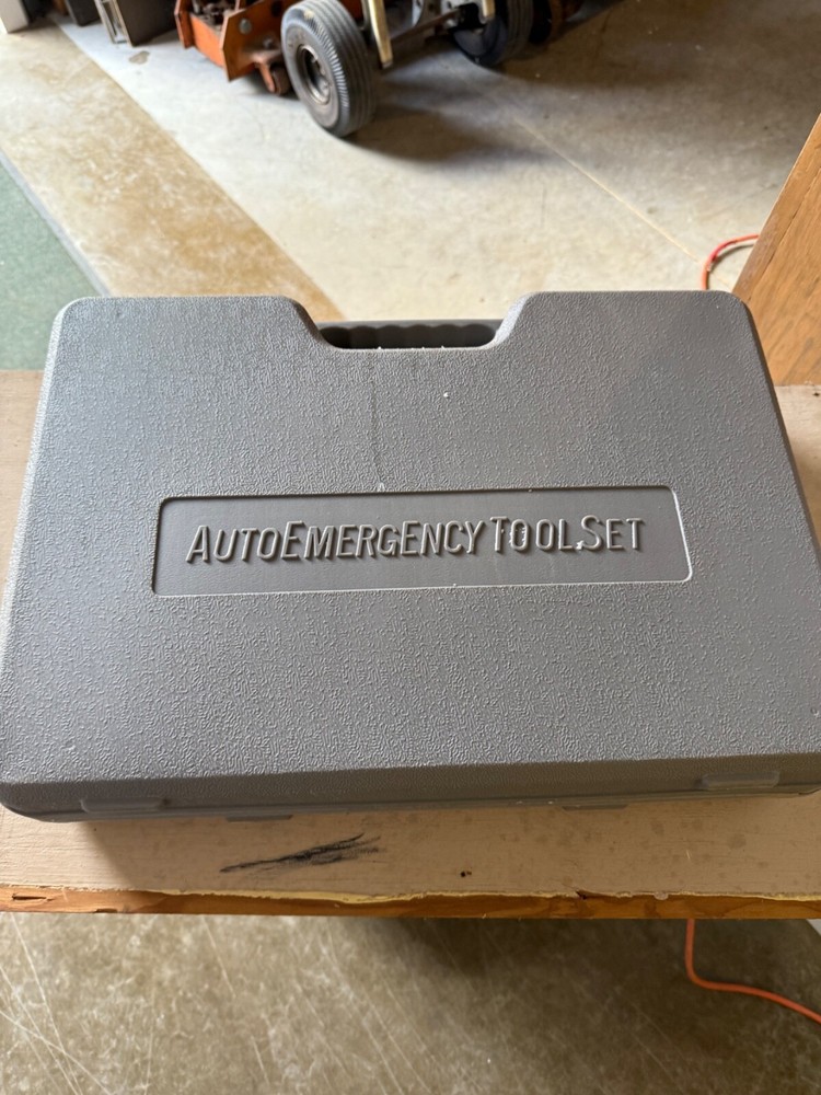auto emergency toolkit