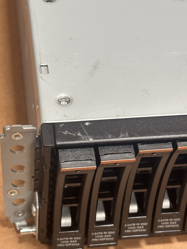 IBM Storwize V5000 Controller Node 2072-324 No SSD No Ram