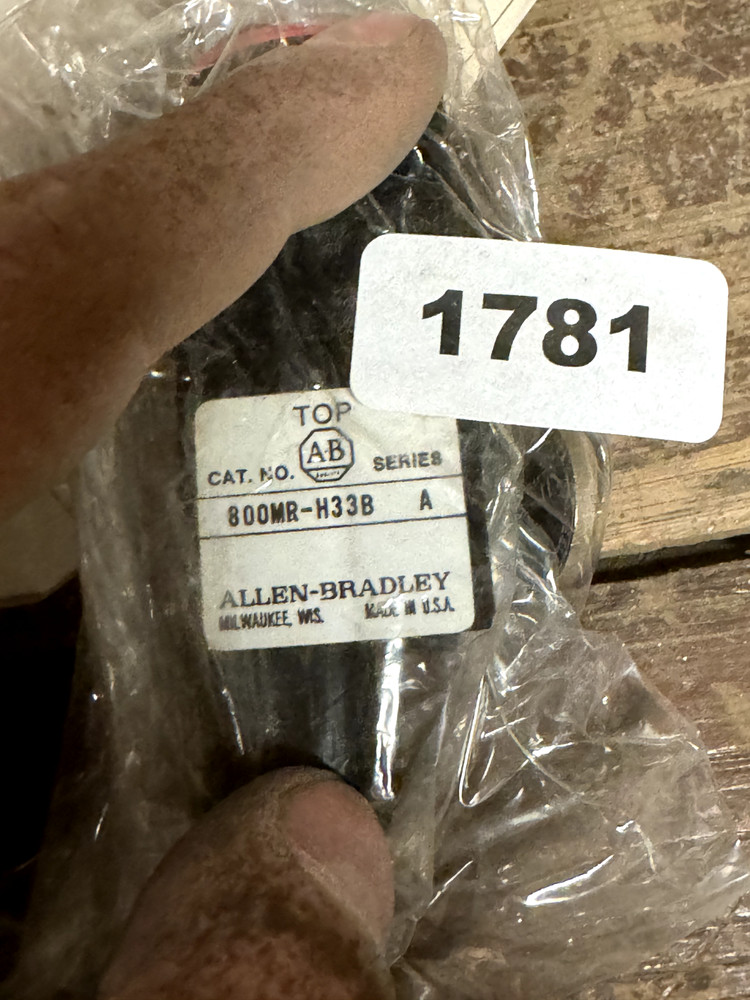 Allen Bradley 800MR-H33BLA Small Selector Switch Unit