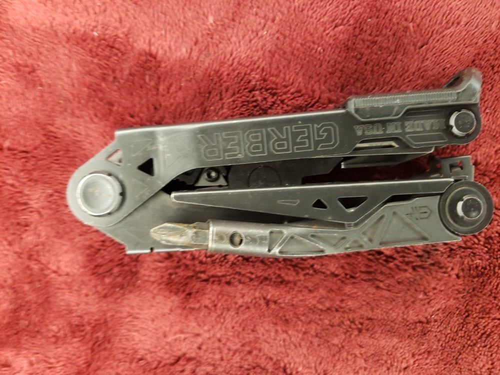 🔪 Gerber Center-Drive Multi-Tool