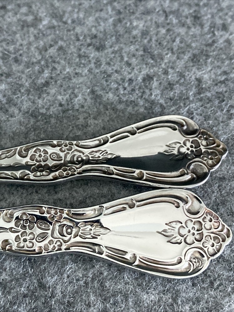 2 Oneida Distinction KENNETT SQUARE Stainless HH Servings Spoons Flatware