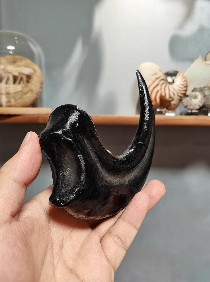 Velociraptor Claw Dinosaur Statue Animal Model Painted Model Display
