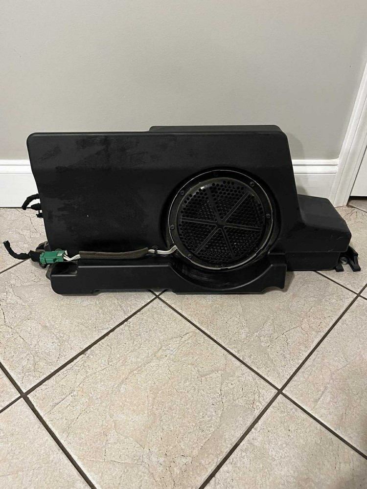 OEM 2007 OEM Subwoofer/AMP