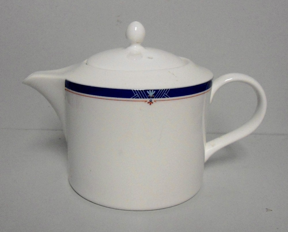 Lenox VALLEY FORGE Mini Teapot