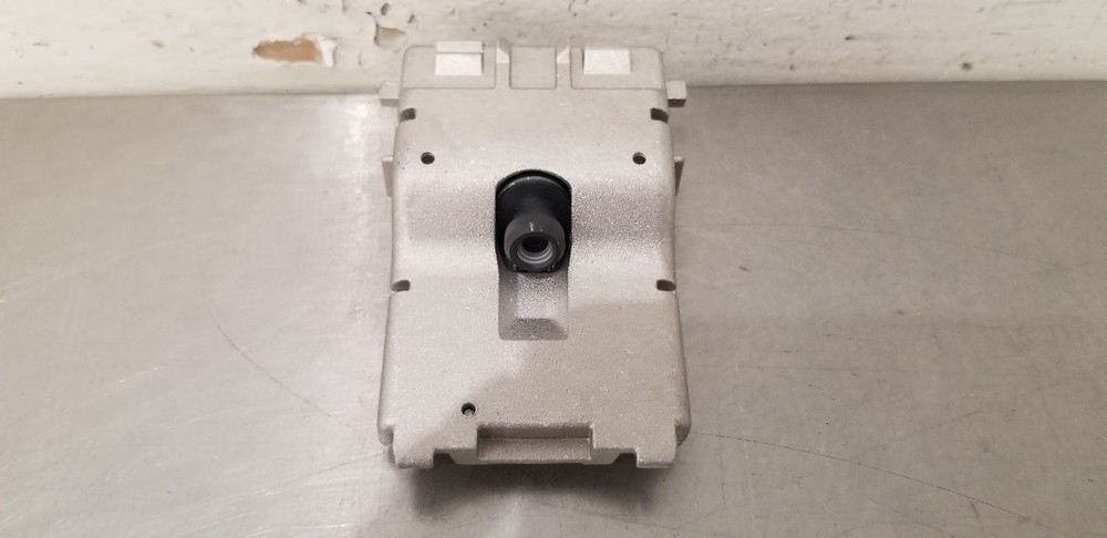 22 CHEVY SILVERADO 2500 FRONT FACING CAMERA WINDSHIELD MOUNTED 86778119