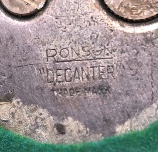 VINTAGE RONSON "DECANTER" TABLE LIGHTER