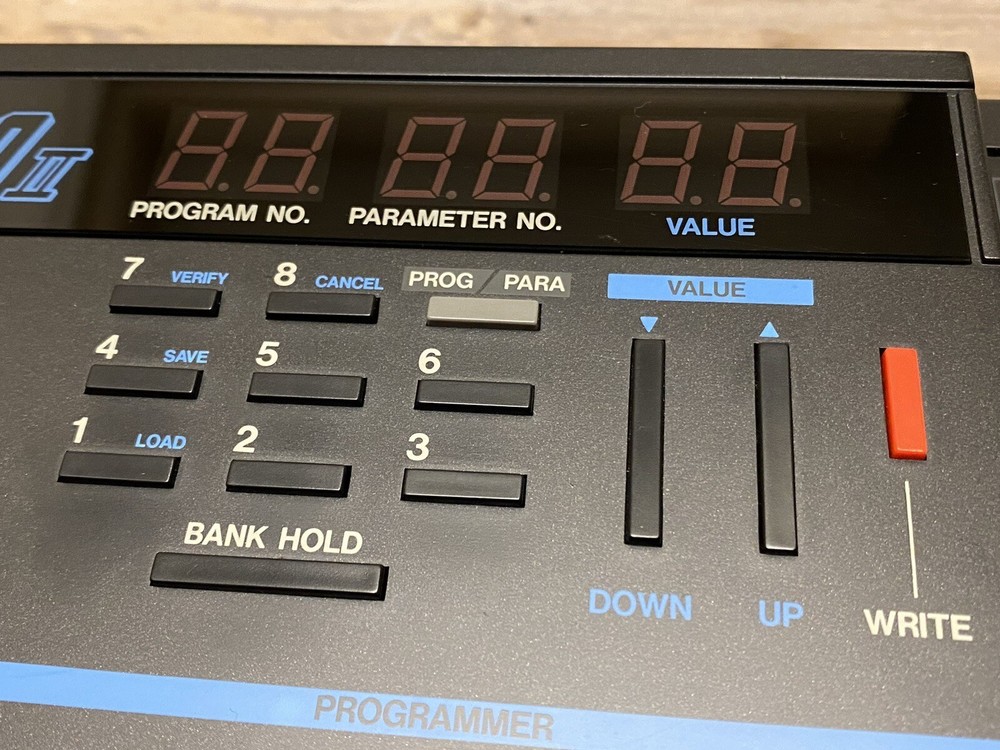 Korg Poly-800 II Additive Square Waveform Polyphonic Synthesizer 49 Keys Clean