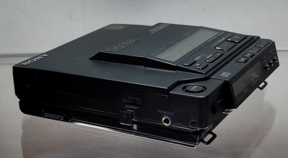 Sony D-555 Discman CD Player need service