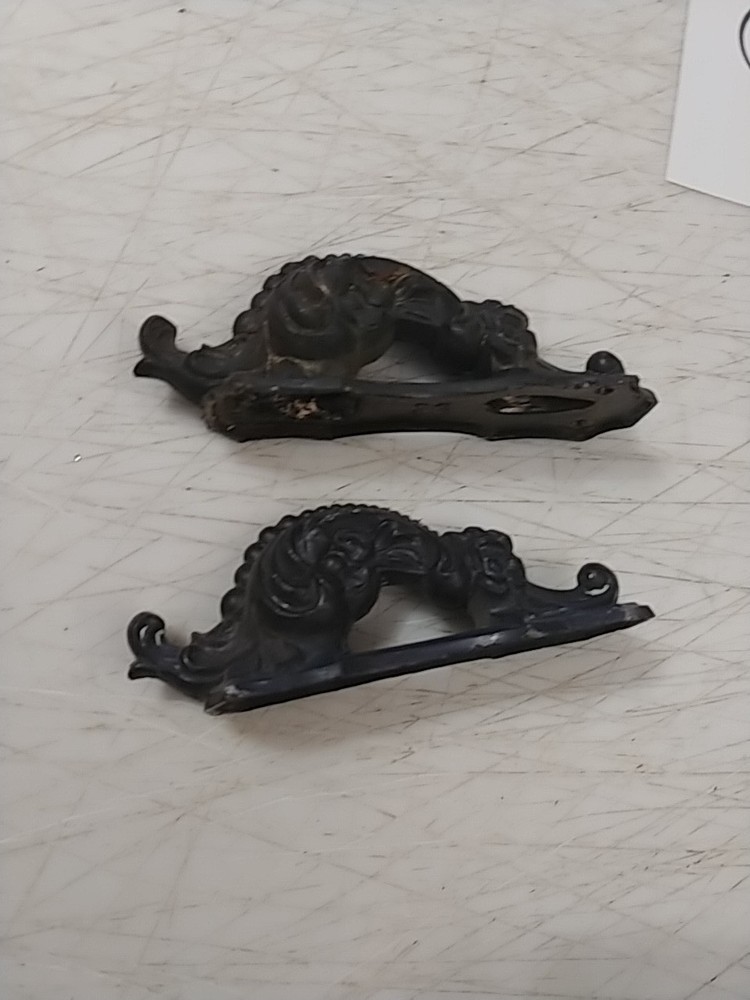 ASSORTED MANTLE CLOCK SIDE DECORATIONS