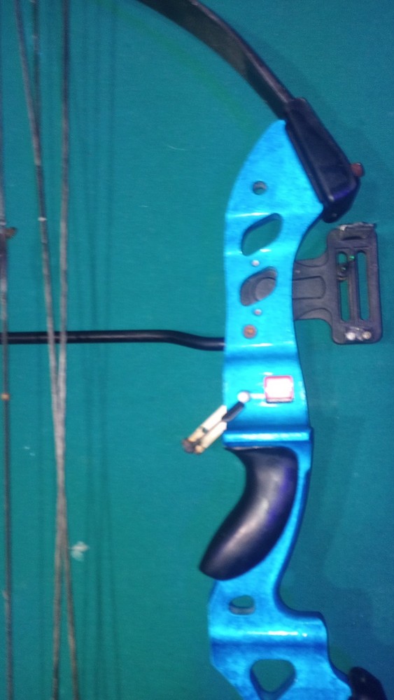 ( Blue ) Spyder PSE Youth Bow (Great Condition)