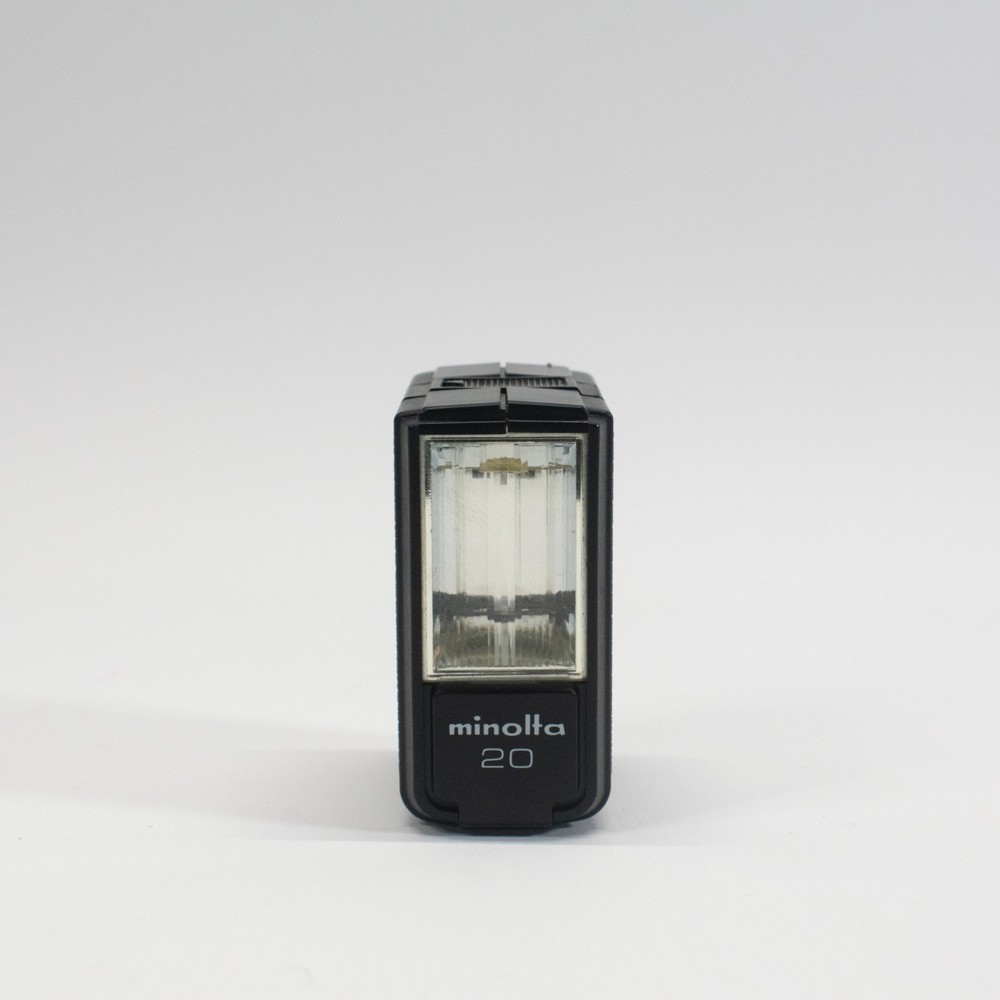 Minolta 20 ElectroFlash, with pouch (UNTESTED)