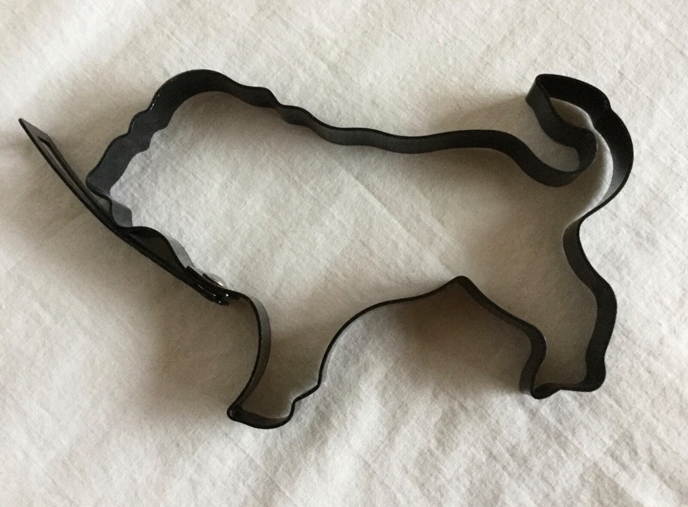 Metal Lion Shaped Egg Pancake Ring With Adjustable Handle