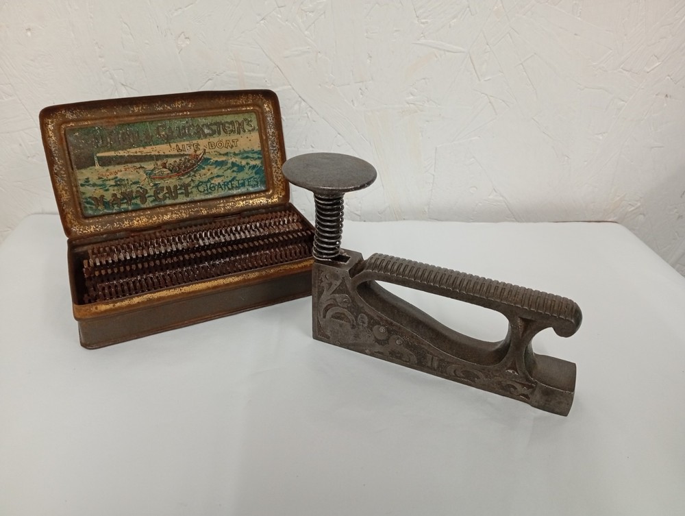 Vintage Machine Belt Stapler Staple Gun Tool Working