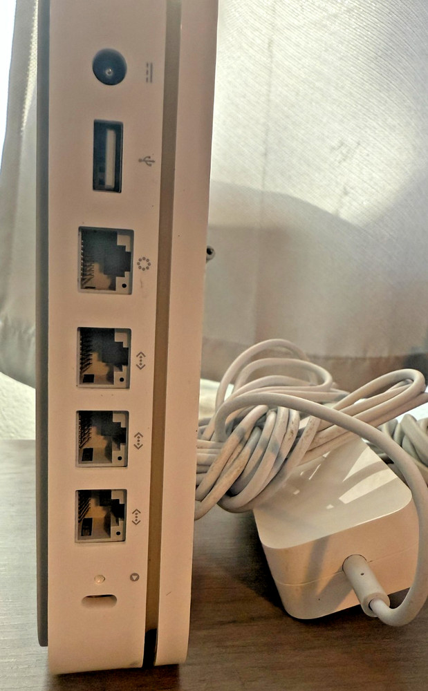 Apple Airport Express Base Model A1354