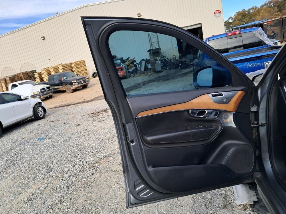 XC90 2016 Glove Box 4865013