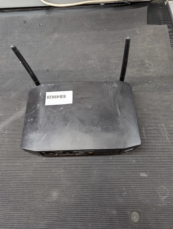 XTUGA GLXD24 Digital Wireless Microphone Receiver - Used Working