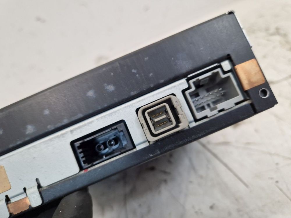 DVD Player Control Unit Navigation - Fits Volvo V70 II (285) 2.4 D5