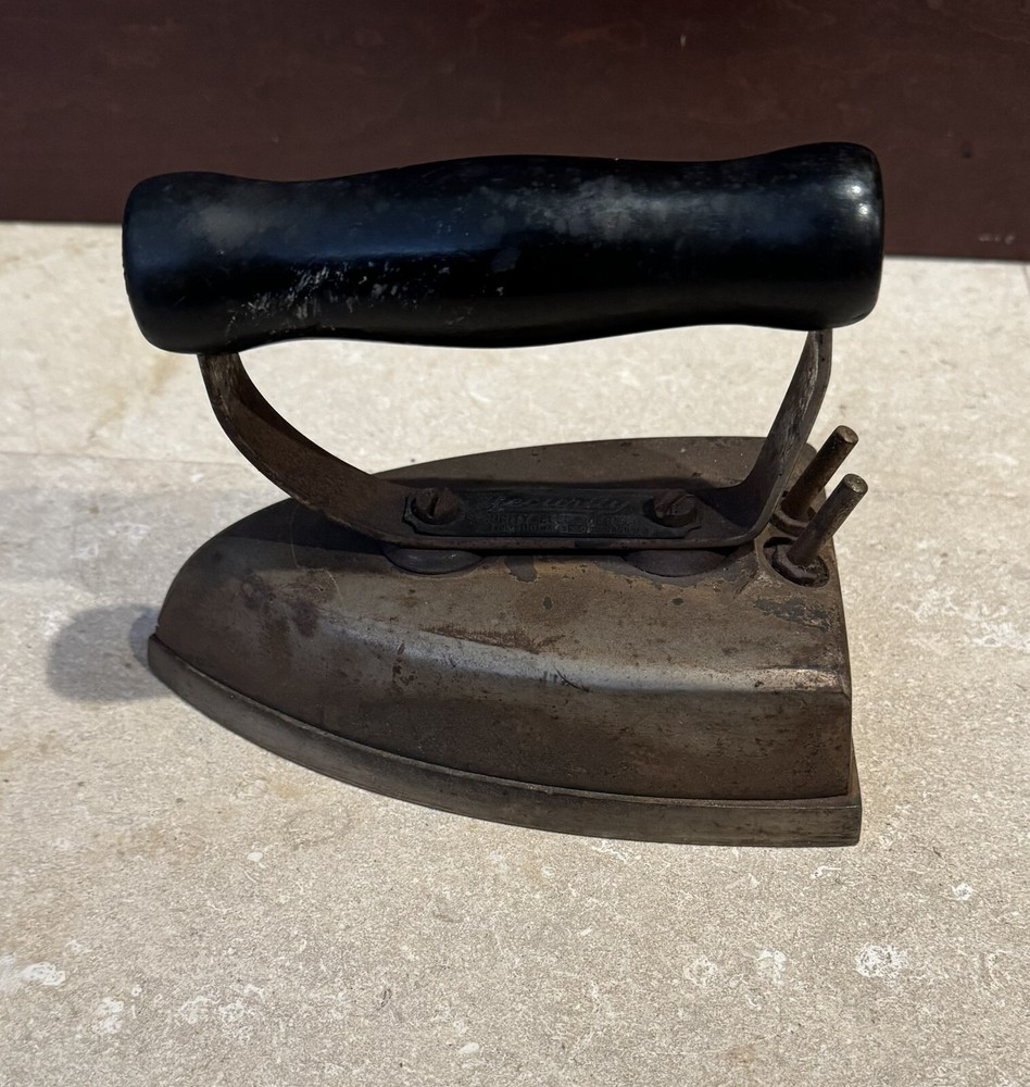 Security Elec Mfg Co Iron with Wood Handle