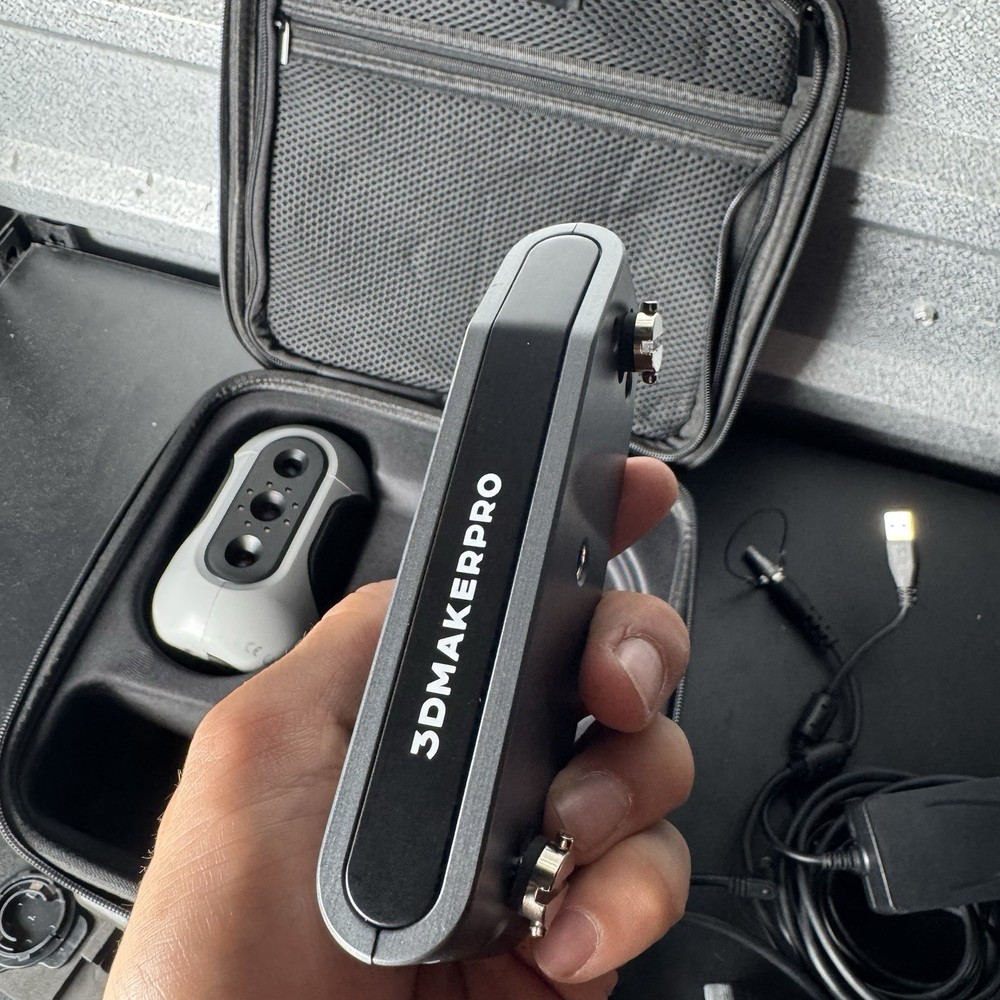 3DMakerpro Mole Handheld 3D Scanner Premium 0.05mm Accuracy 0.1mm Resolution