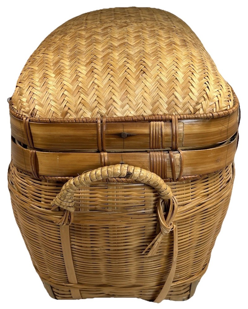 Lidded Herringbone Woven Basket Storage Trunk Split Bamboo Rattan Cane