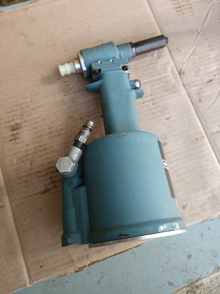 Cherry G743 Riveter rivet pneumatic