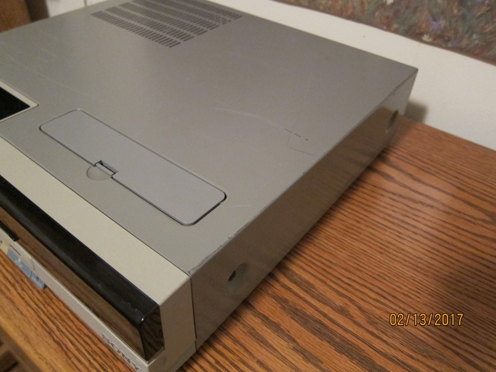 Sony EVO-410 video 8mm vcr