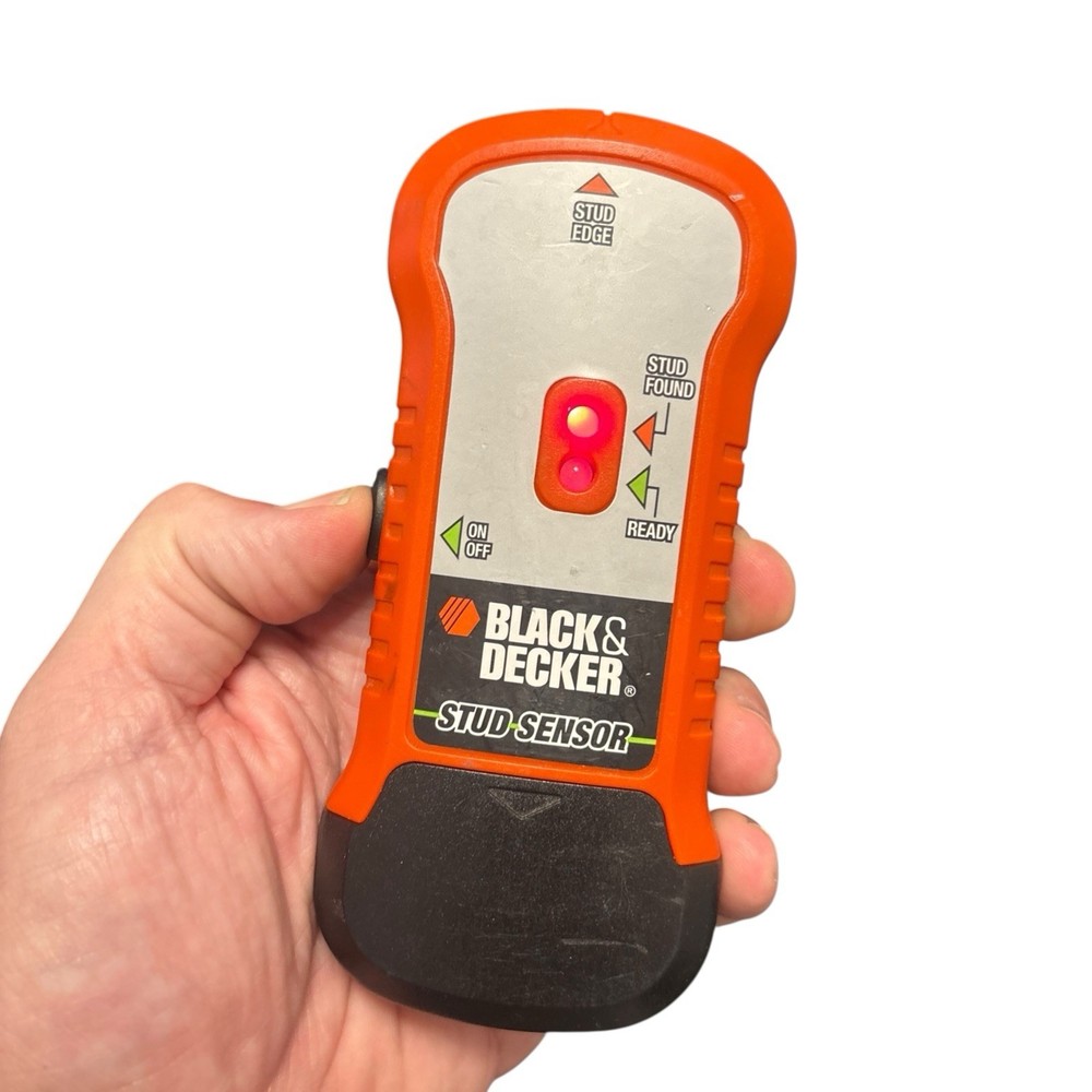 Black And Decker Stud Sensor SF100 Tested Works Great. Pre-owned.