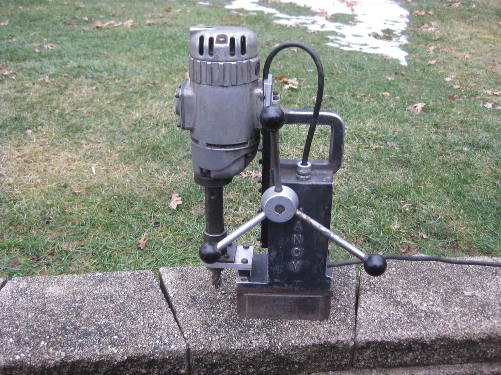 Jancy Slugger Mag Magnetic Drill Press, Drill Works Great, Magnet Does Not Work