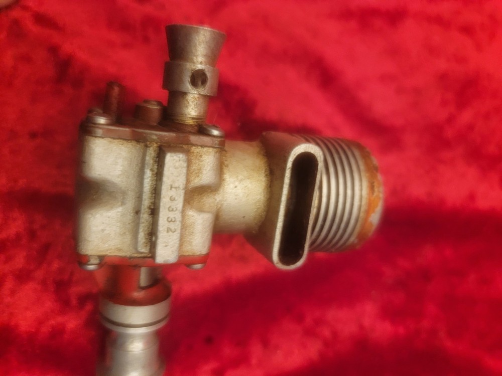 Mccoy 29 rear carb vintage r/c engine