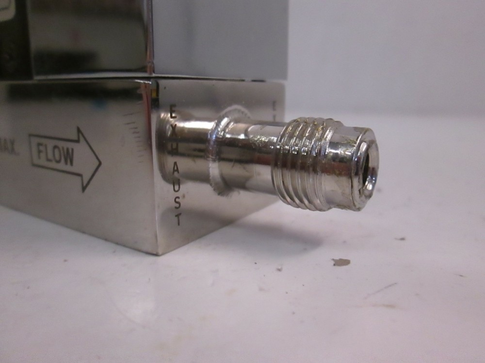 Unit UFC-1100 Mass Flow Controller, N2, 10 SLM, Used