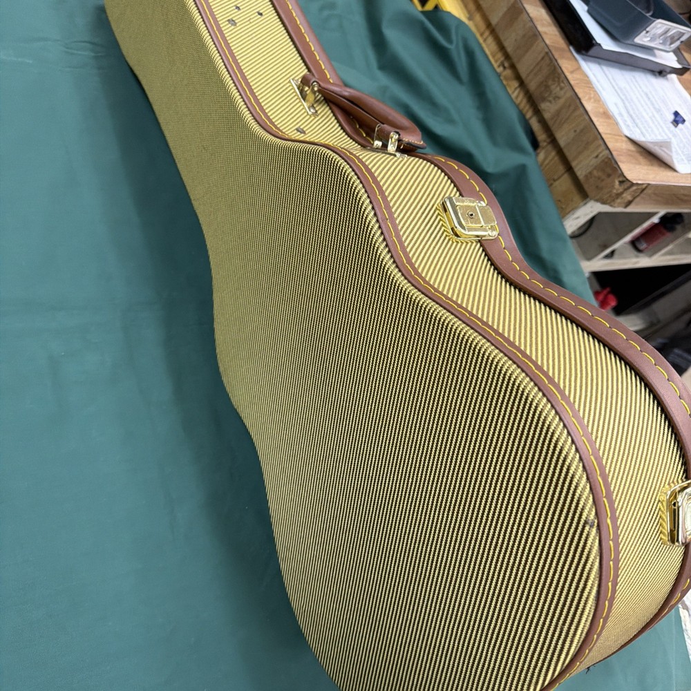 Stevens ukulele bass. UB-082 With Case