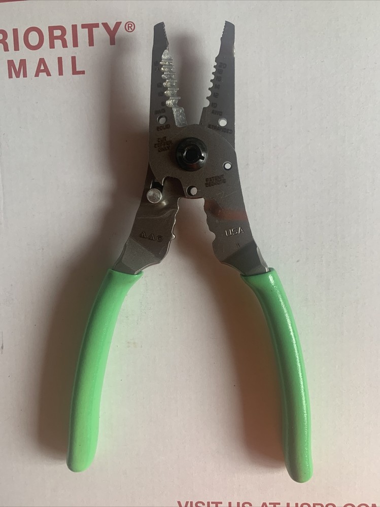 Snap-on Wire Stripper/ Cutter/ Crimper And Bolt Cutter. Green