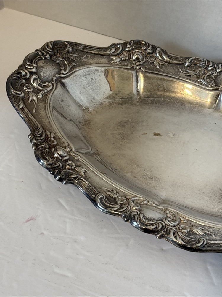 Vintage Towle Old Master Embossed Silverplate Bread Tray