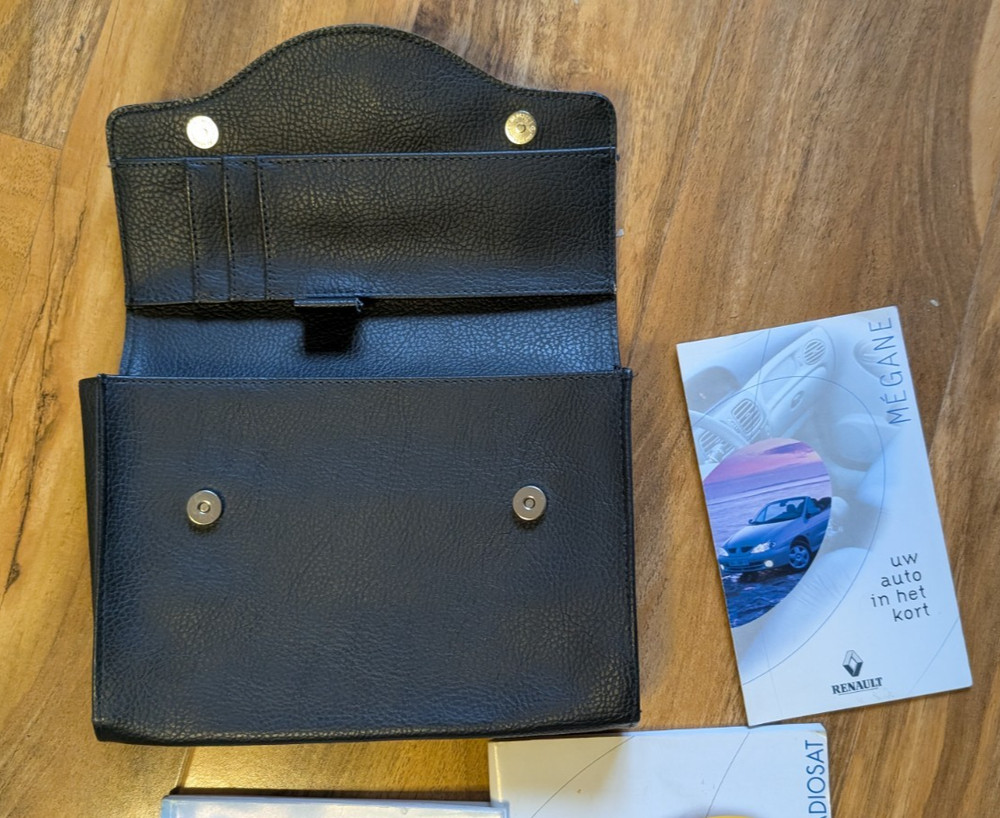 2001 Renault Megane Folder + Owners Manual