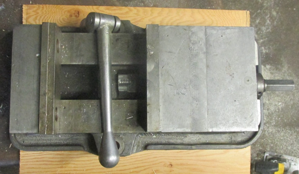 Kurt D60 Precision Machine Vise 6" Open x 6" Width with Jaws and Handle